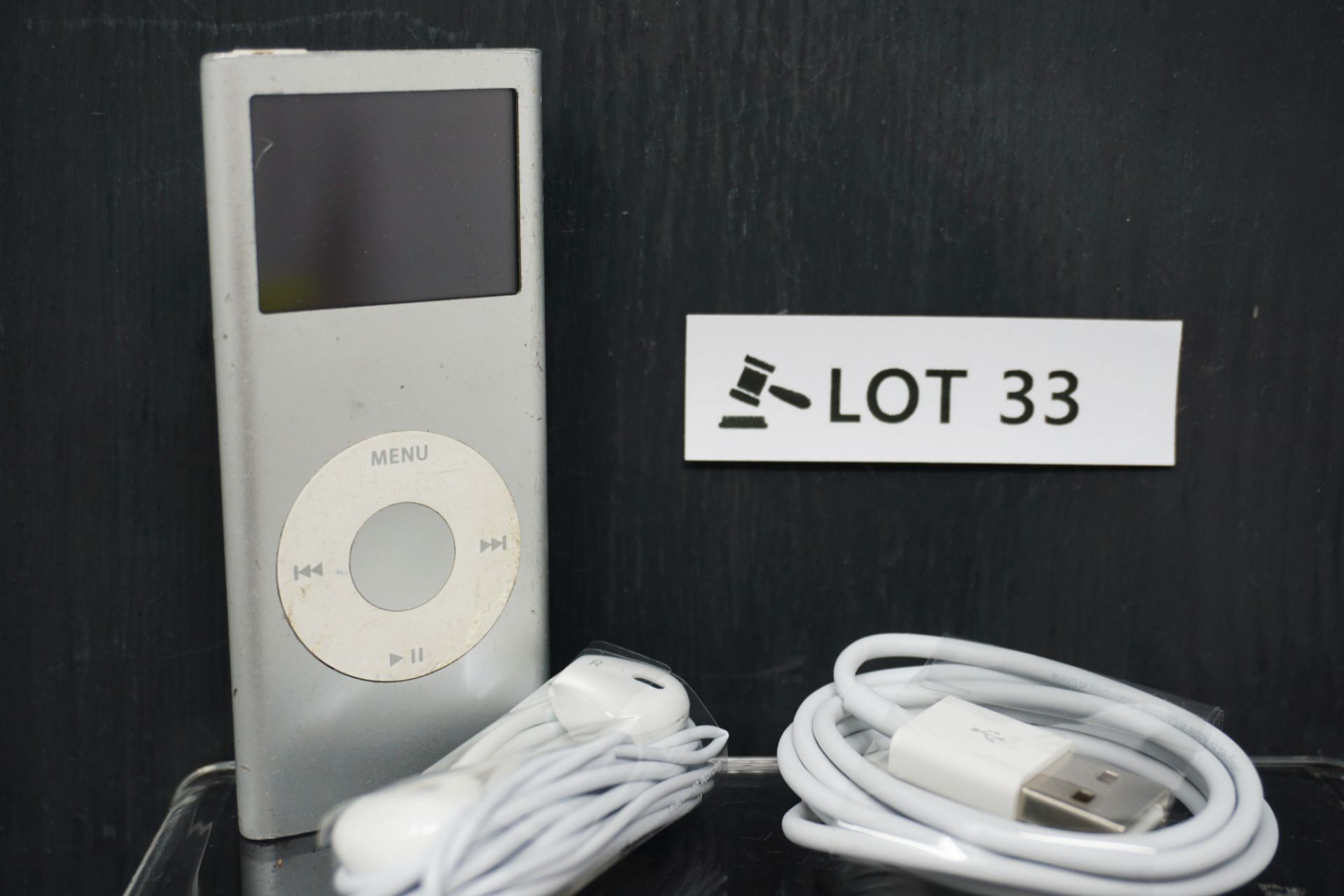 RRP £159.99 Apple iPod Nano 2nd Generation 2gb Silver