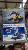 6 Items Ð 3 X Hydraulic Robot Arm & 3 X Robot Arm Wired Control Robot Arm Kit