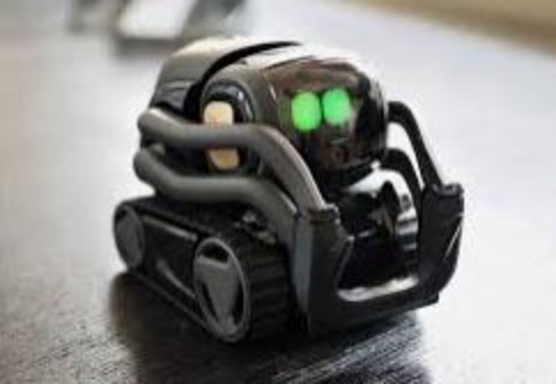 Anki Vector Interactive Camera Enabled Ai Robot (RRP £200) Cloud Connected, Self-Updating & S...