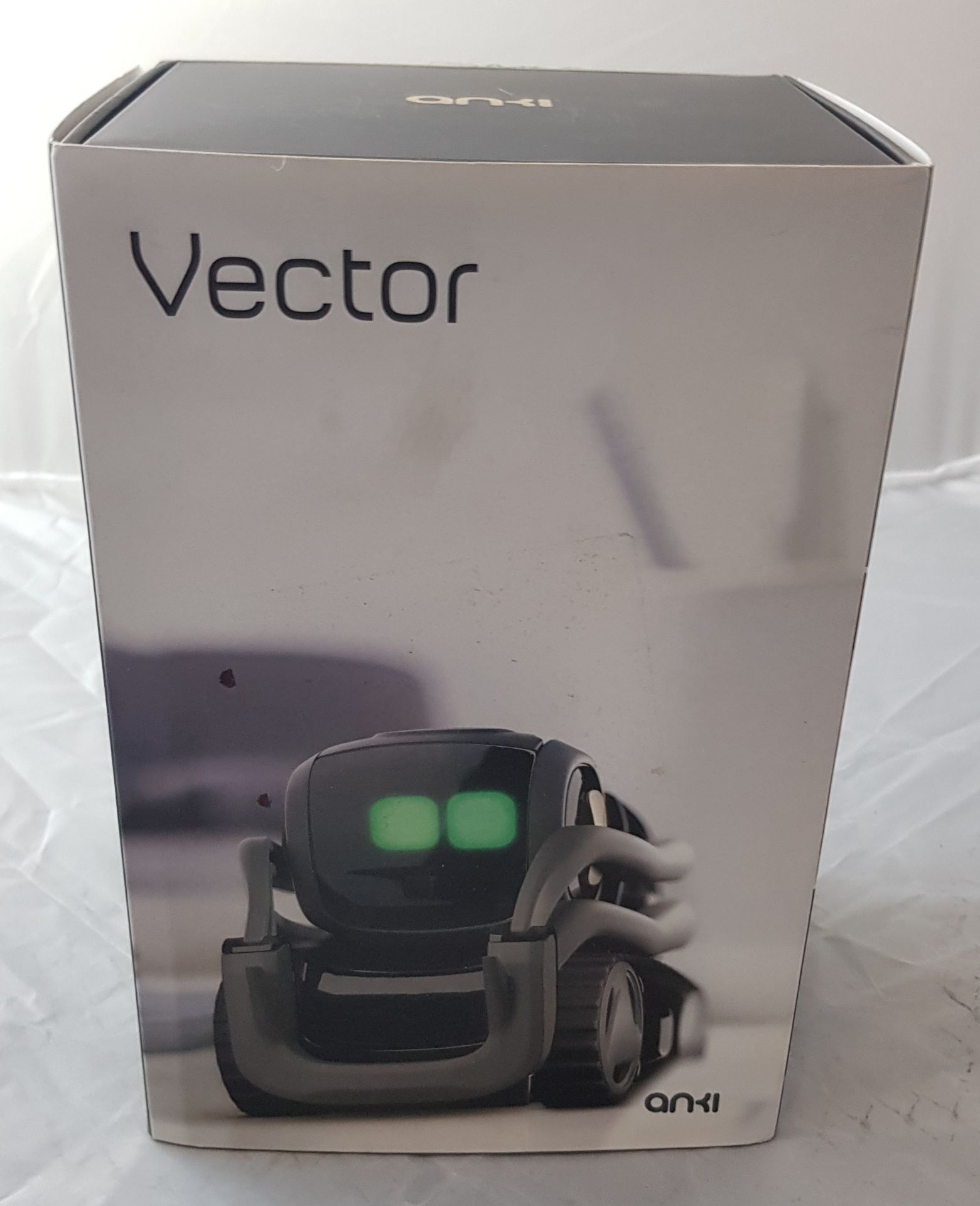 Anki Vector Interactive Camera Enabled Ai Robot (RRP £200) Cloud Connected, Self-Updating & S... - Image 2 of 11