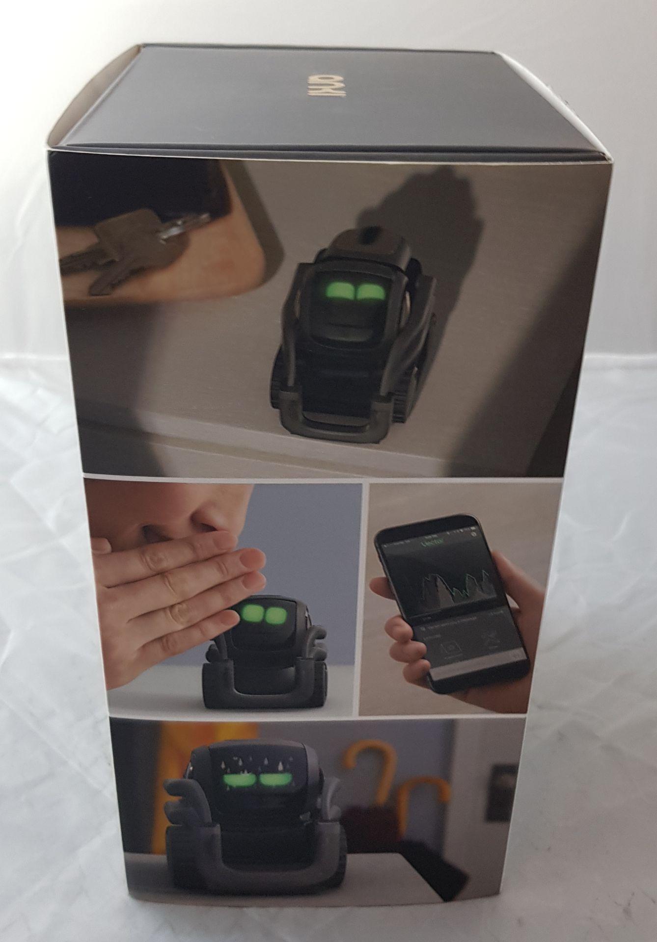 Anki Vector Interactive Camera Enabled Ai Robot (RRP £200) Cloud Connected, Self-Updating & S... - Image 3 of 11