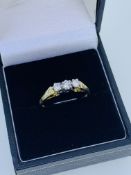 18ct yellow gold diamond set ring