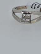 18ct princess cut diamond set ring