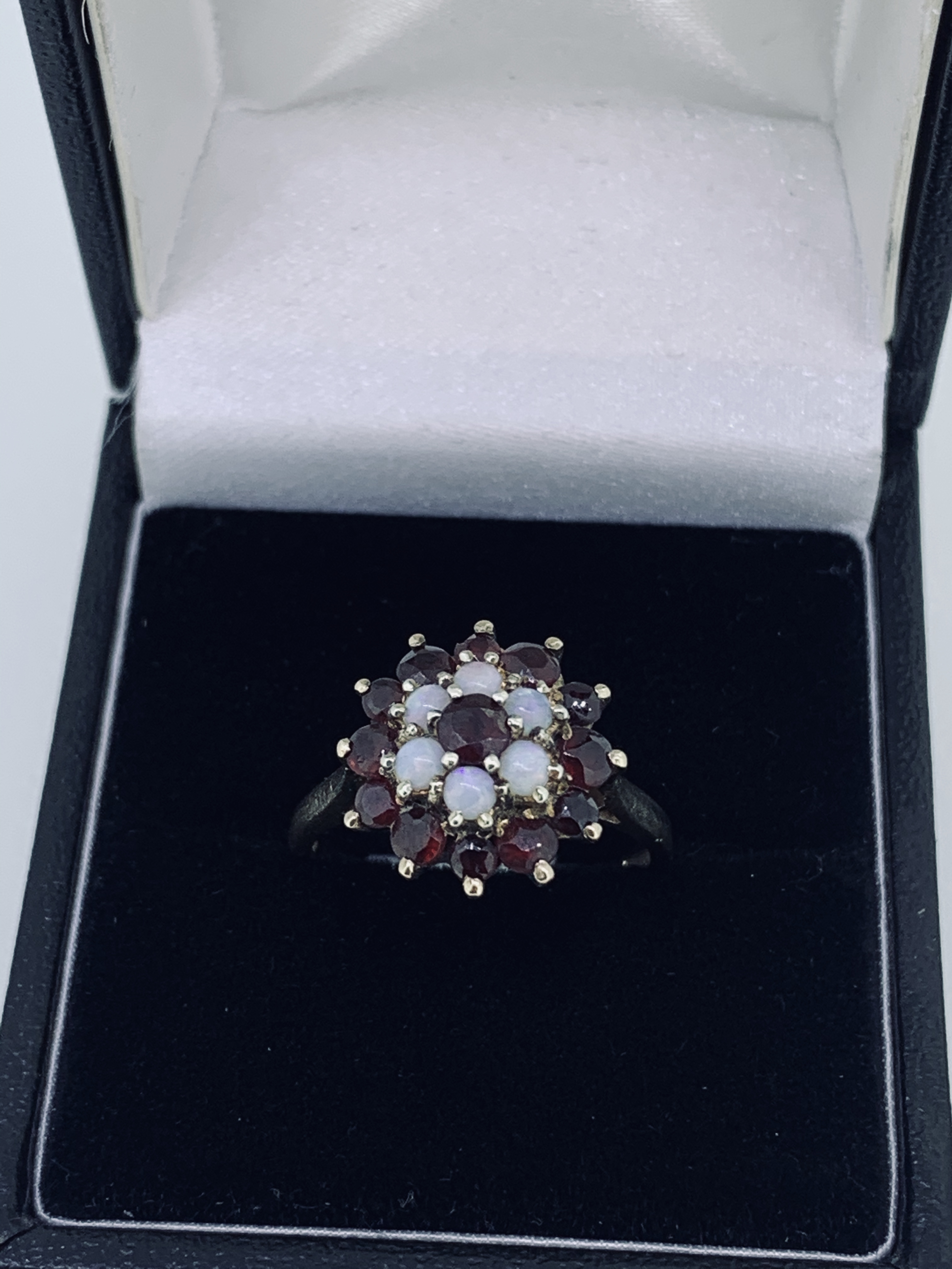 9ct yellow gold opal and garnet ring