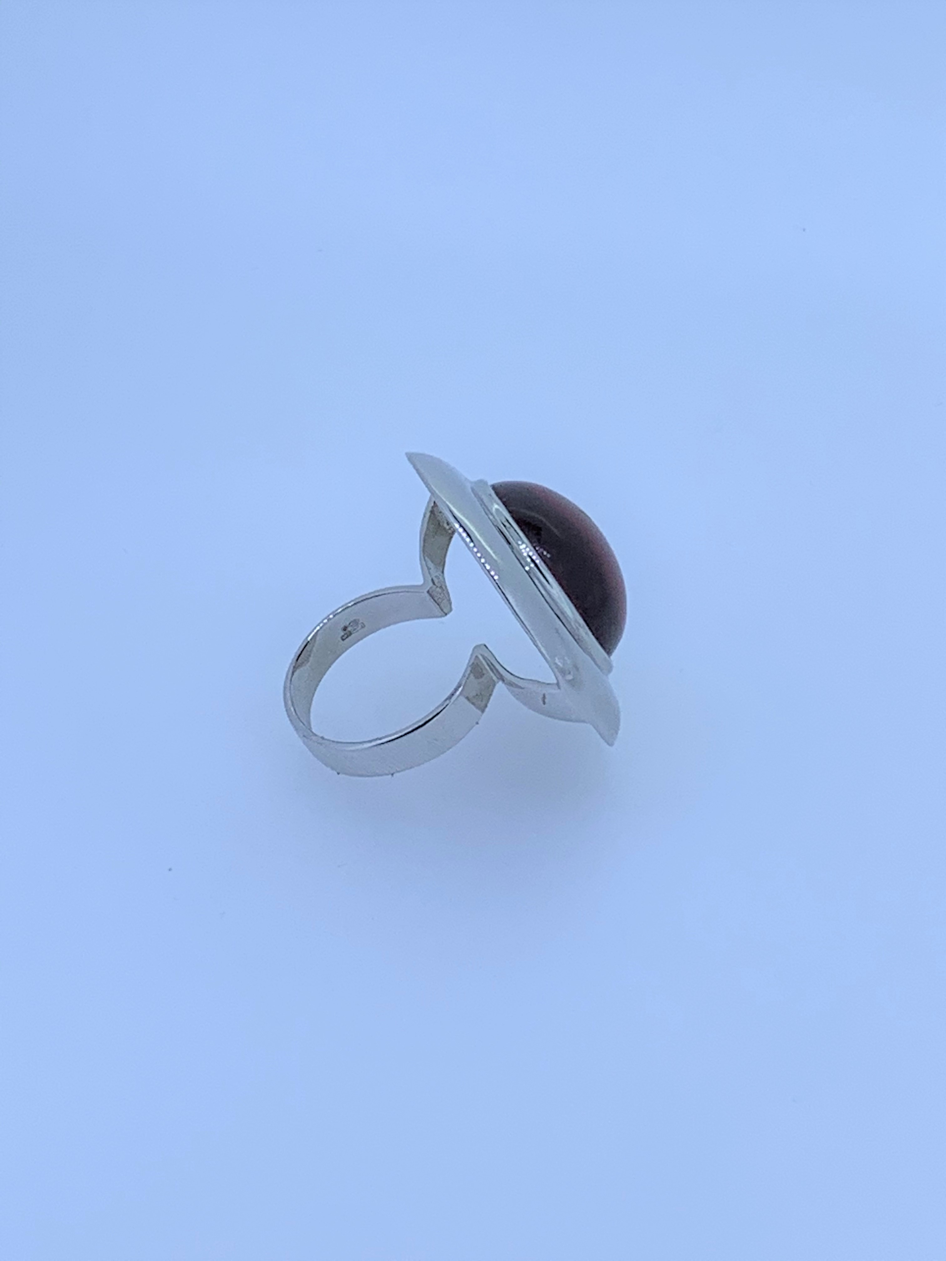 Silver and garnet bespoke ring - Image 2 of 6