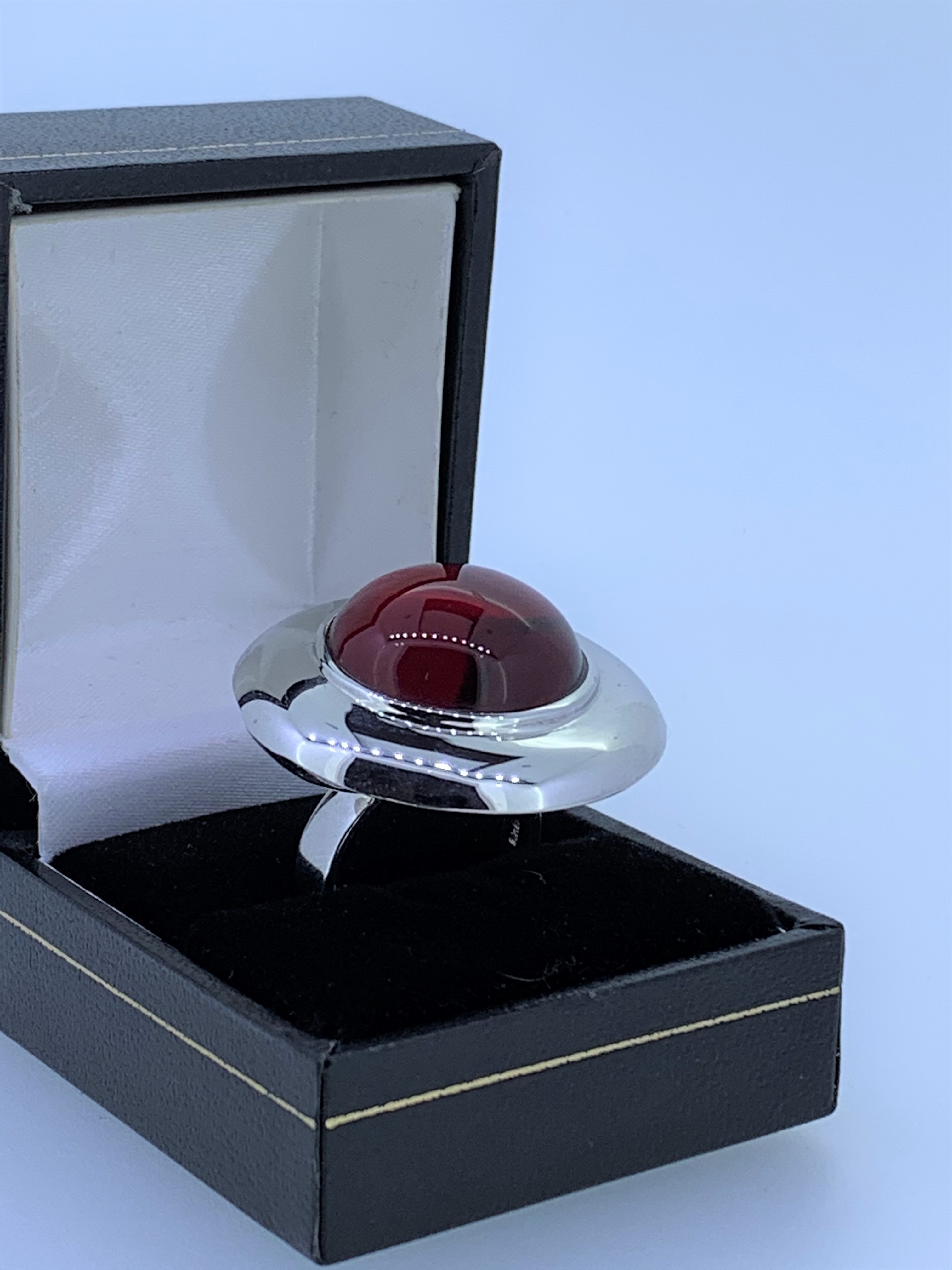 Silver and garnet bespoke ring - Image 5 of 6