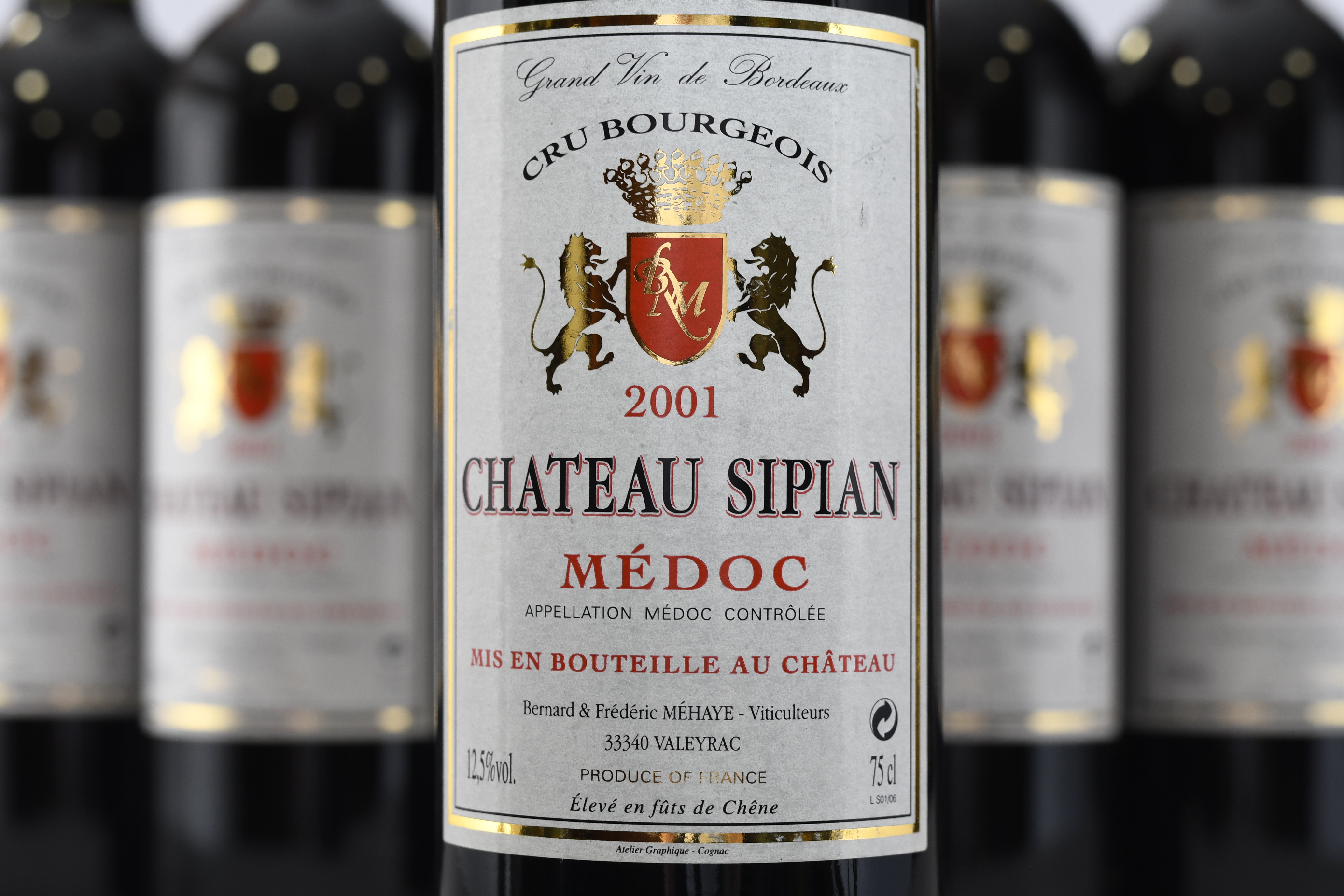 Chateau Sipian 2001 - Image 2 of 2