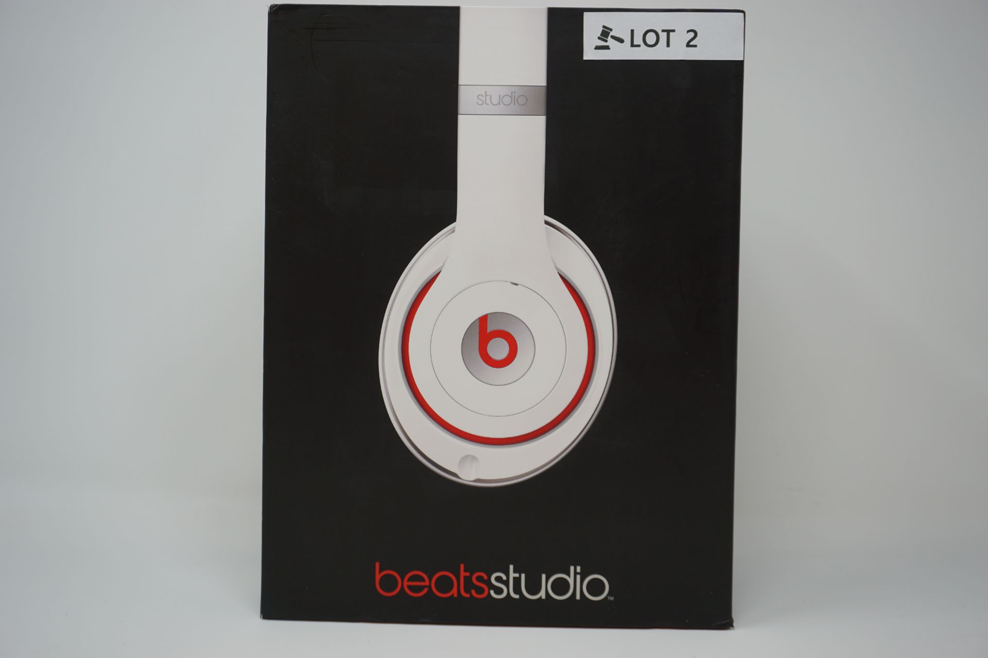 rrp £189.99 beats studio wireless over-ear headphones - white