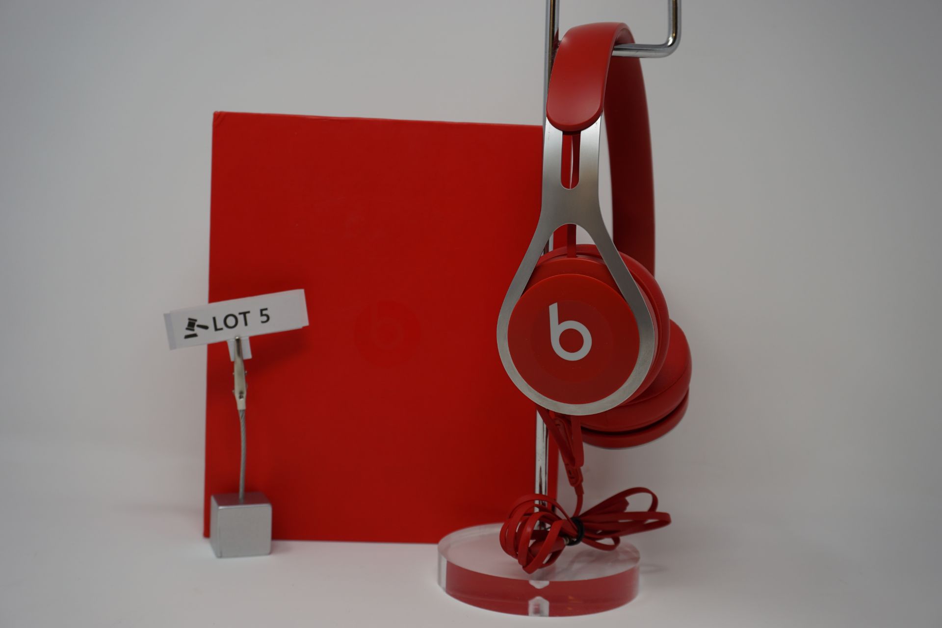 rrp £89.99 beats ep on-ear headphones red - Image 2 of 2