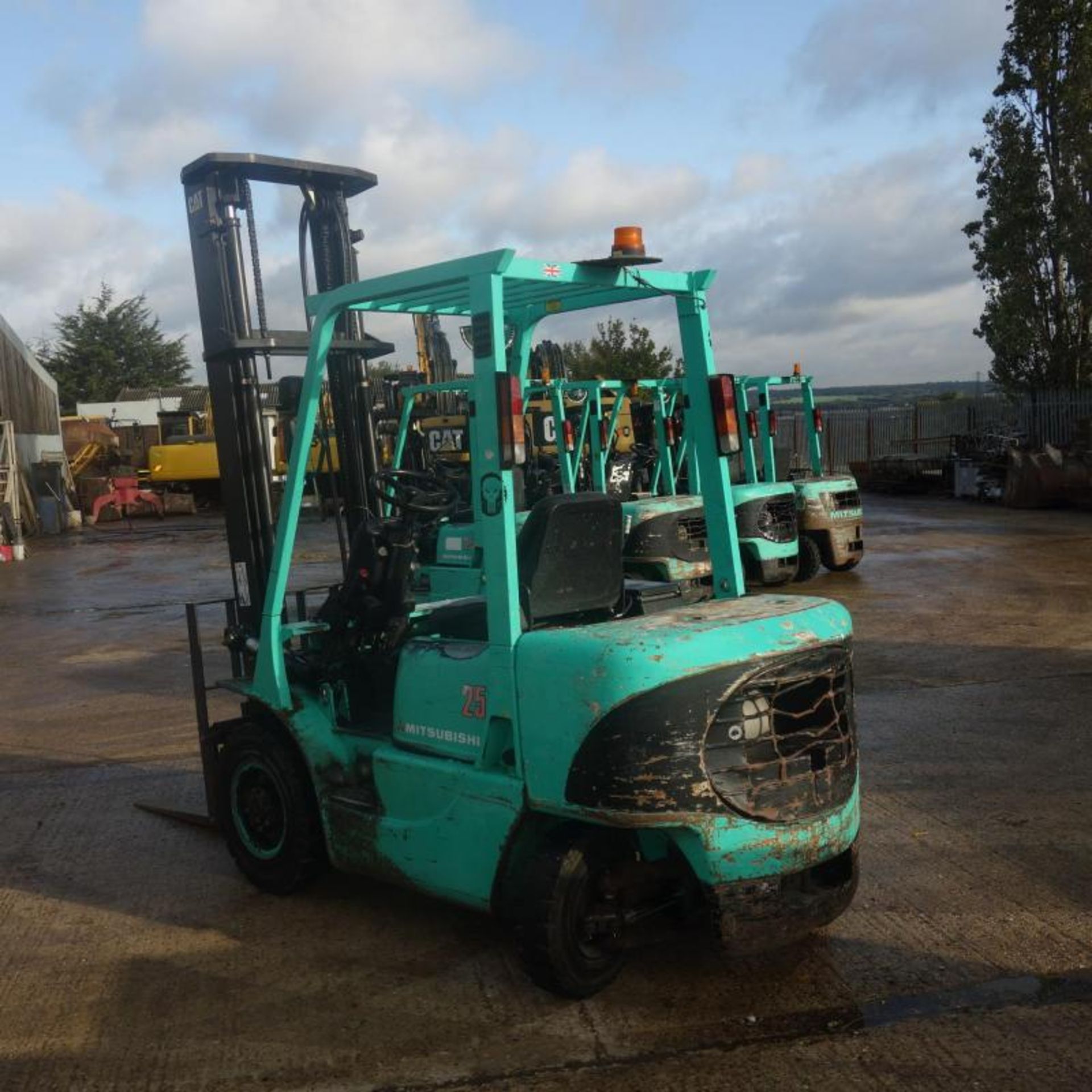 Mitsubishi FD25K Forklift - Image 2 of 7