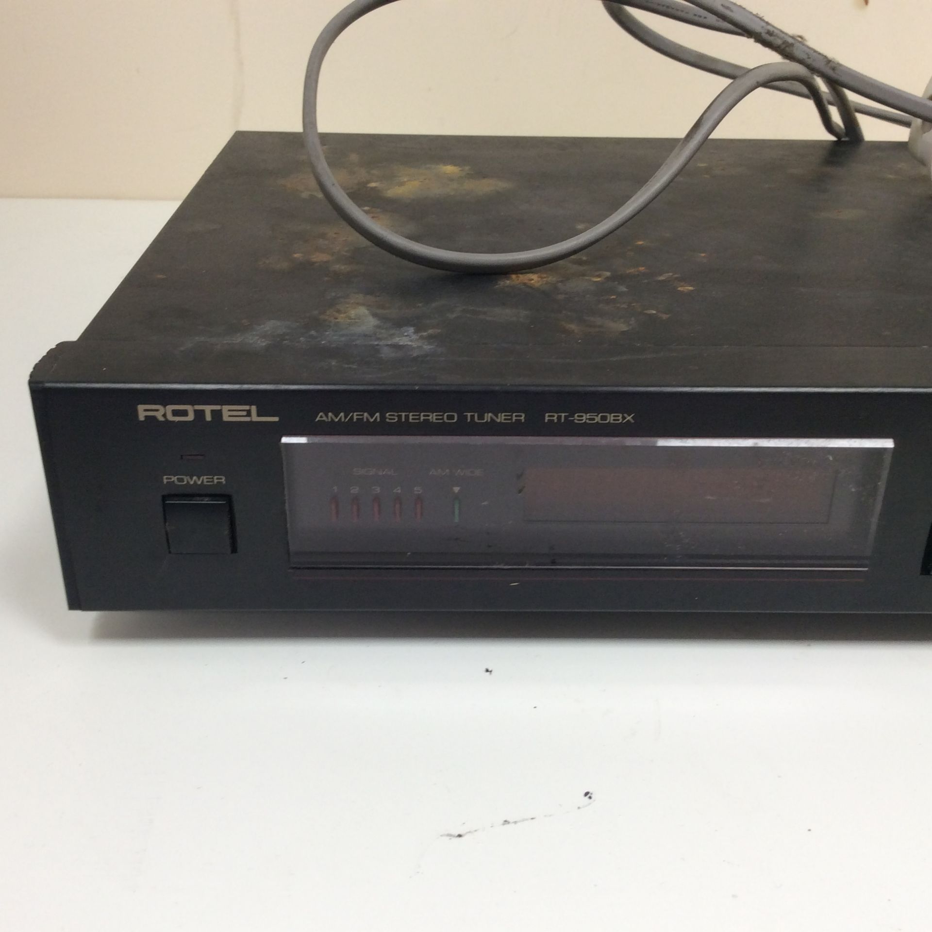 Rotel rt-950bx am/fm stereo tuner - Image 2 of 4