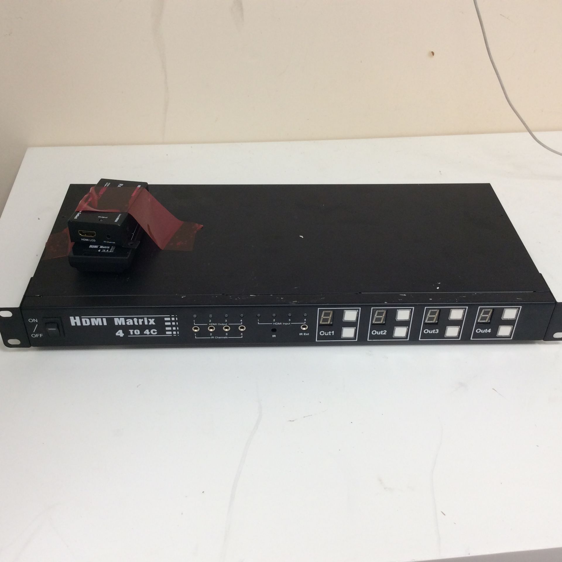 Hdmi matrix switch 4 to 4c