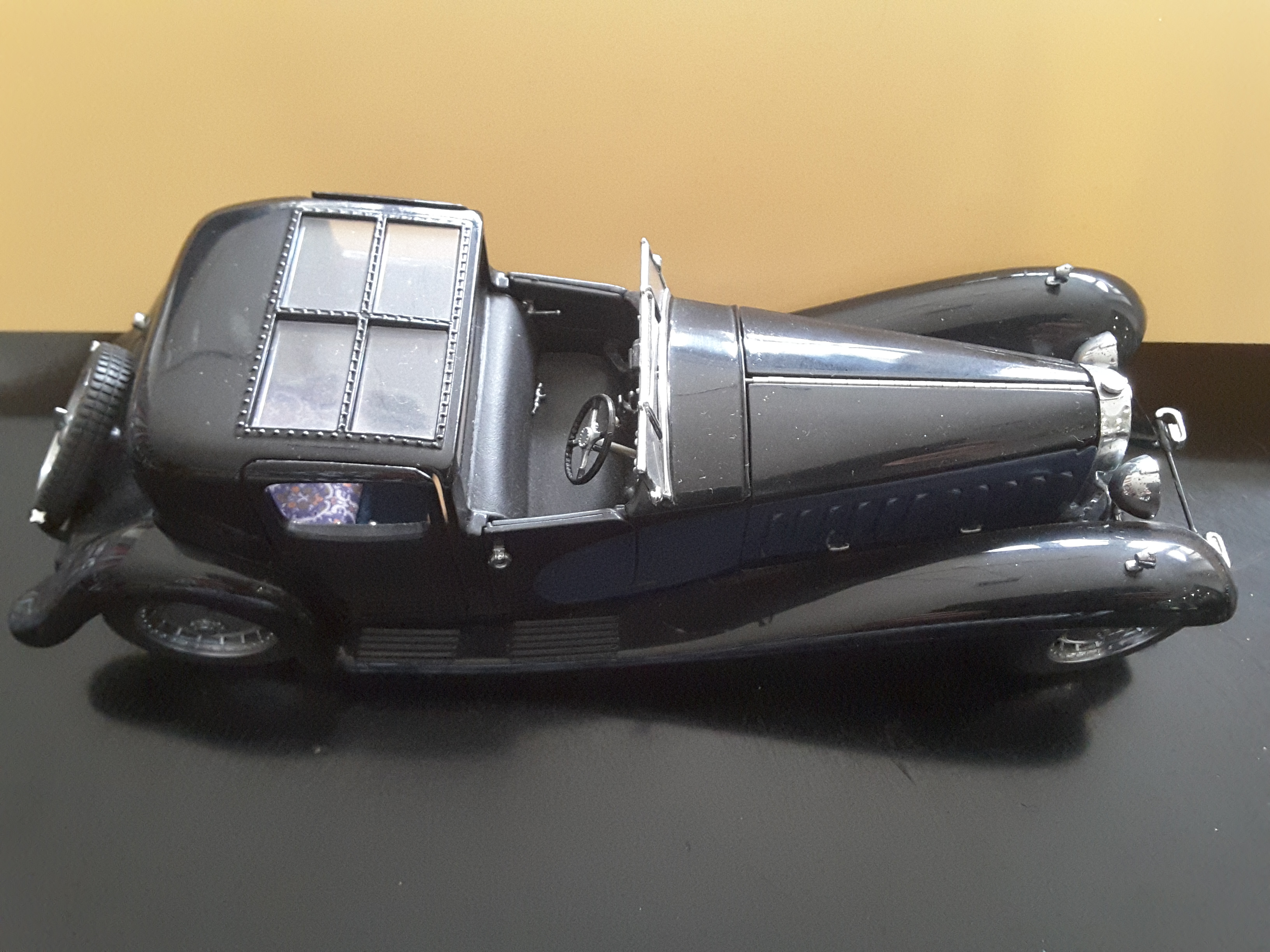 Franklin Mint Diecast 1930 Bugatti Royale Coupe Napoleon - Image 6 of 6