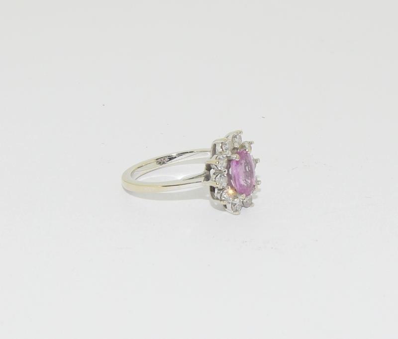 18ct White Gold Pink Sapphire & Diamond Modern Cluster Ring - Image 6 of 7