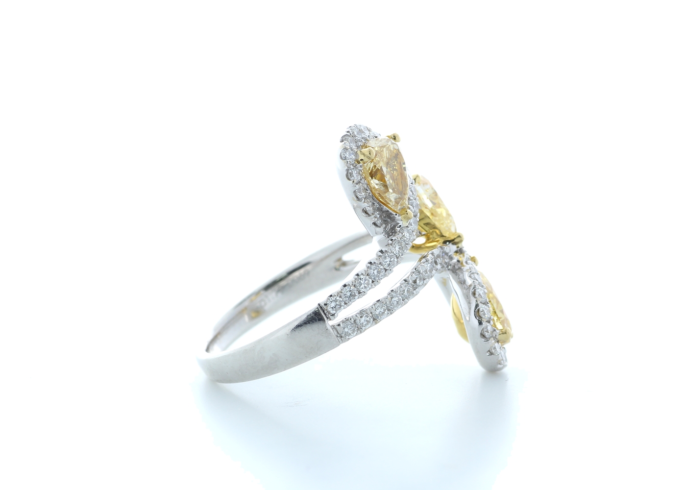 18ct White Gold Natural Fancy Yellow Diamond Ring 2.48 Carats - Image 4 of 5