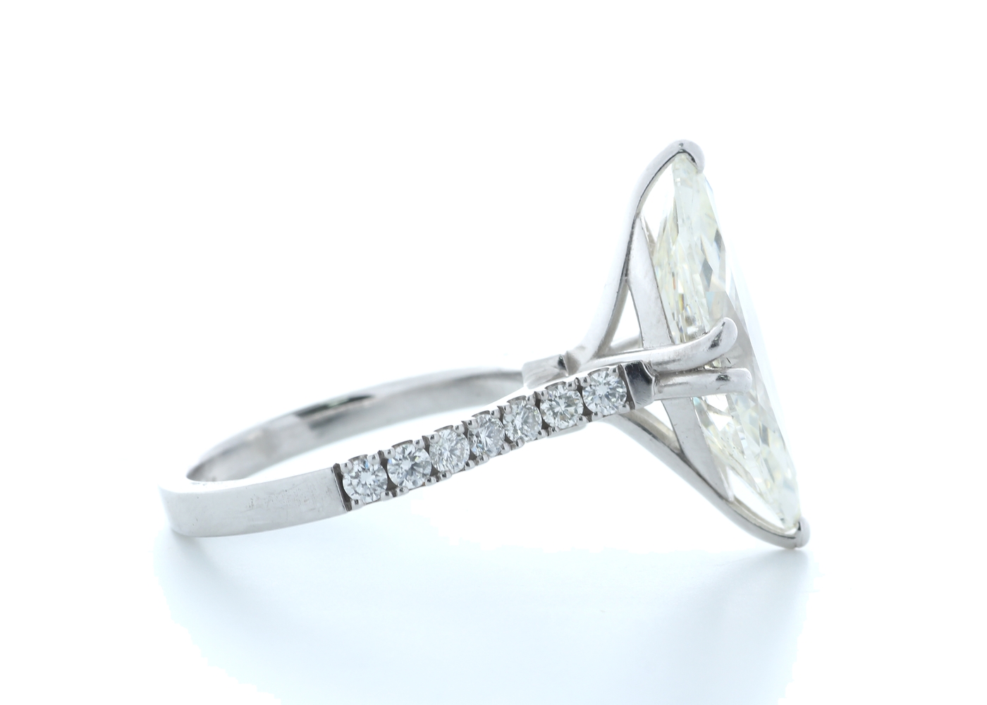 18ct White Gold Marquise Cut Diamond Ring 5.70 Carats - Image 4 of 5