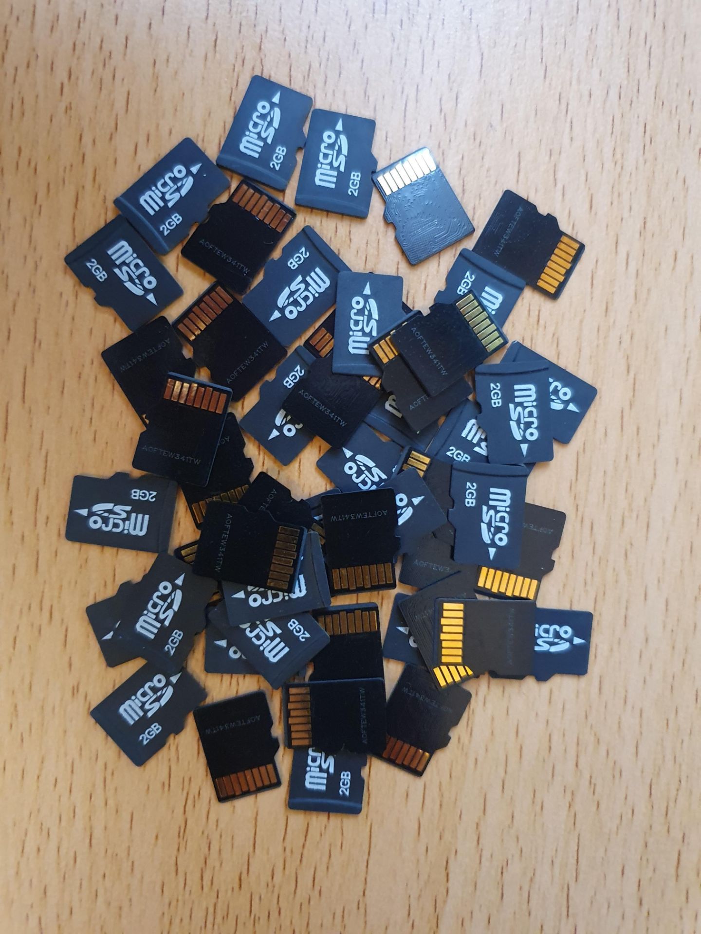 new 50 x 2gb micro sd cards