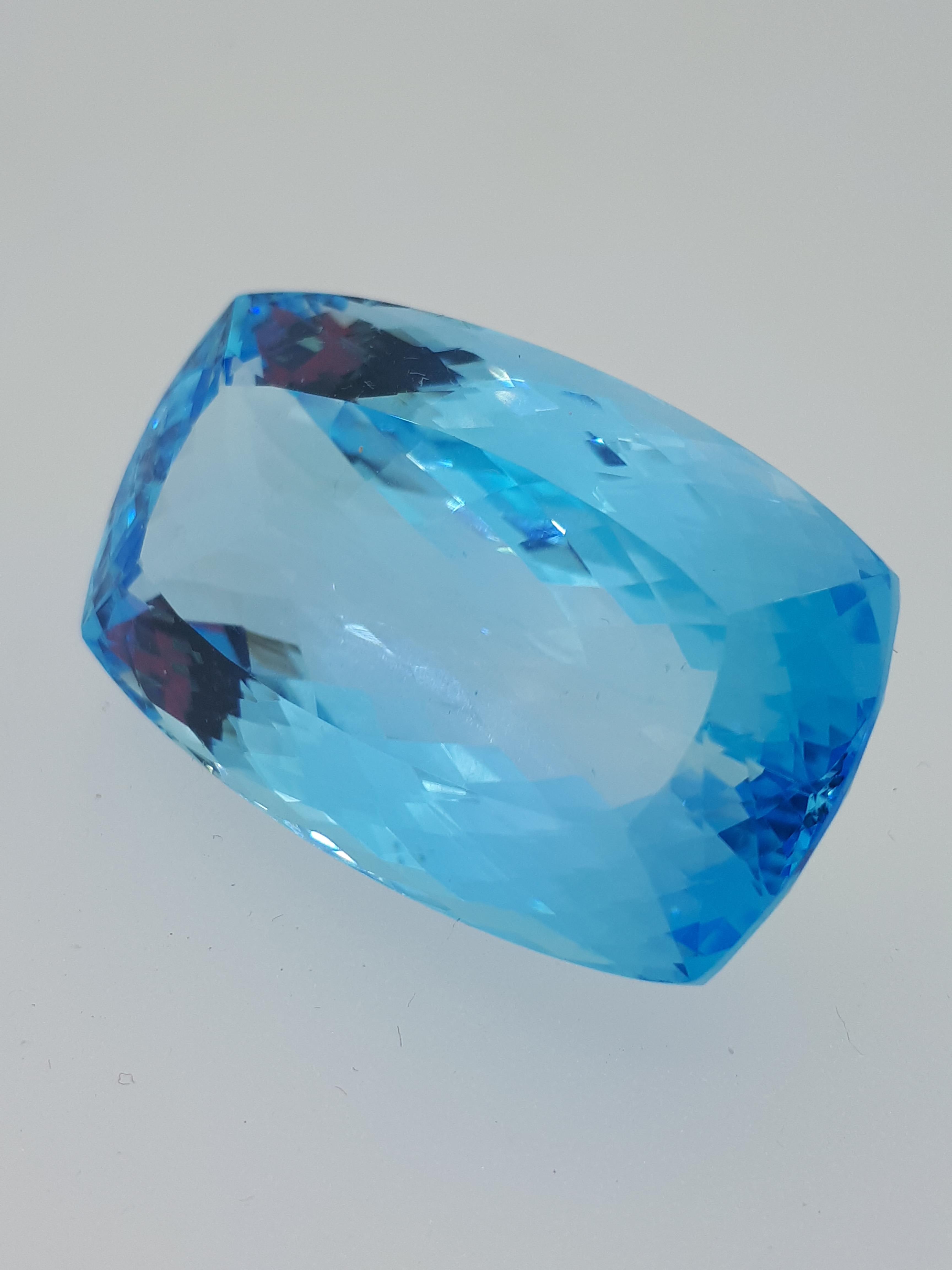 95 ct Loose Blue Topaz Gemstone - Image 6 of 11