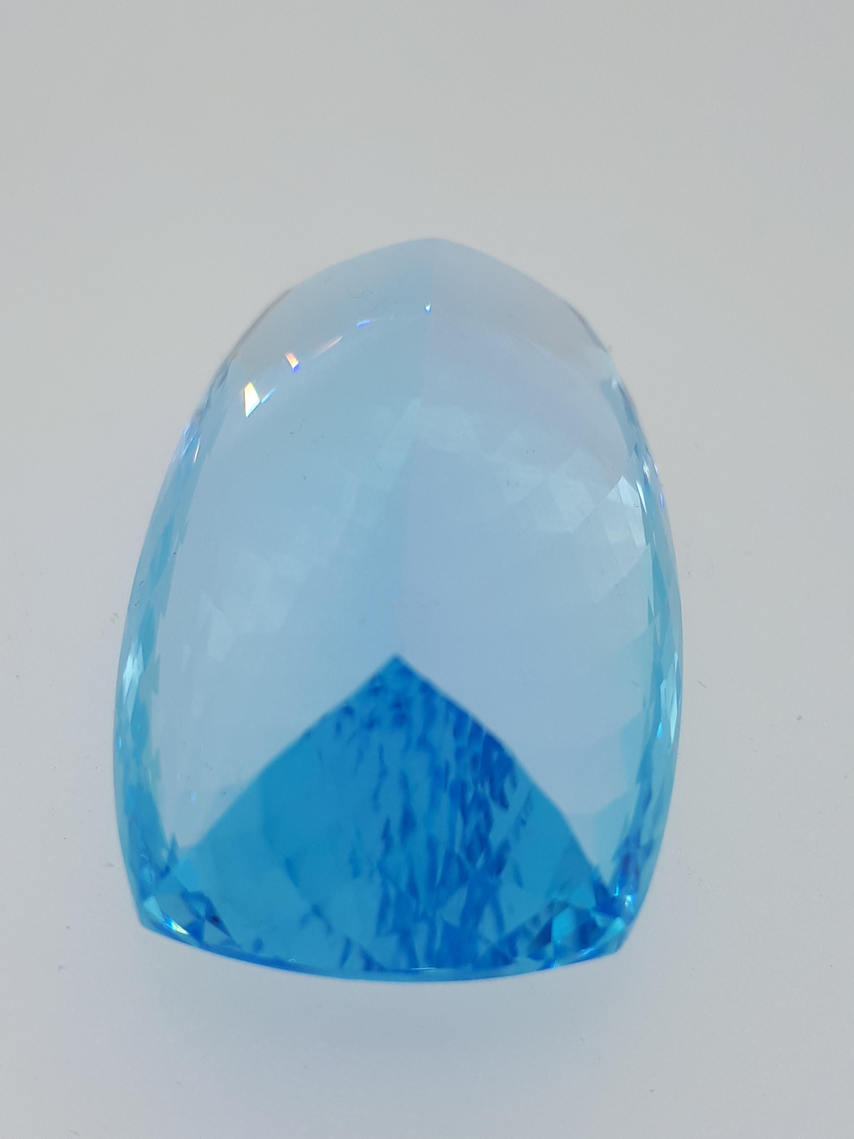 95 ct Loose Blue Topaz Gemstone - Image 8 of 11