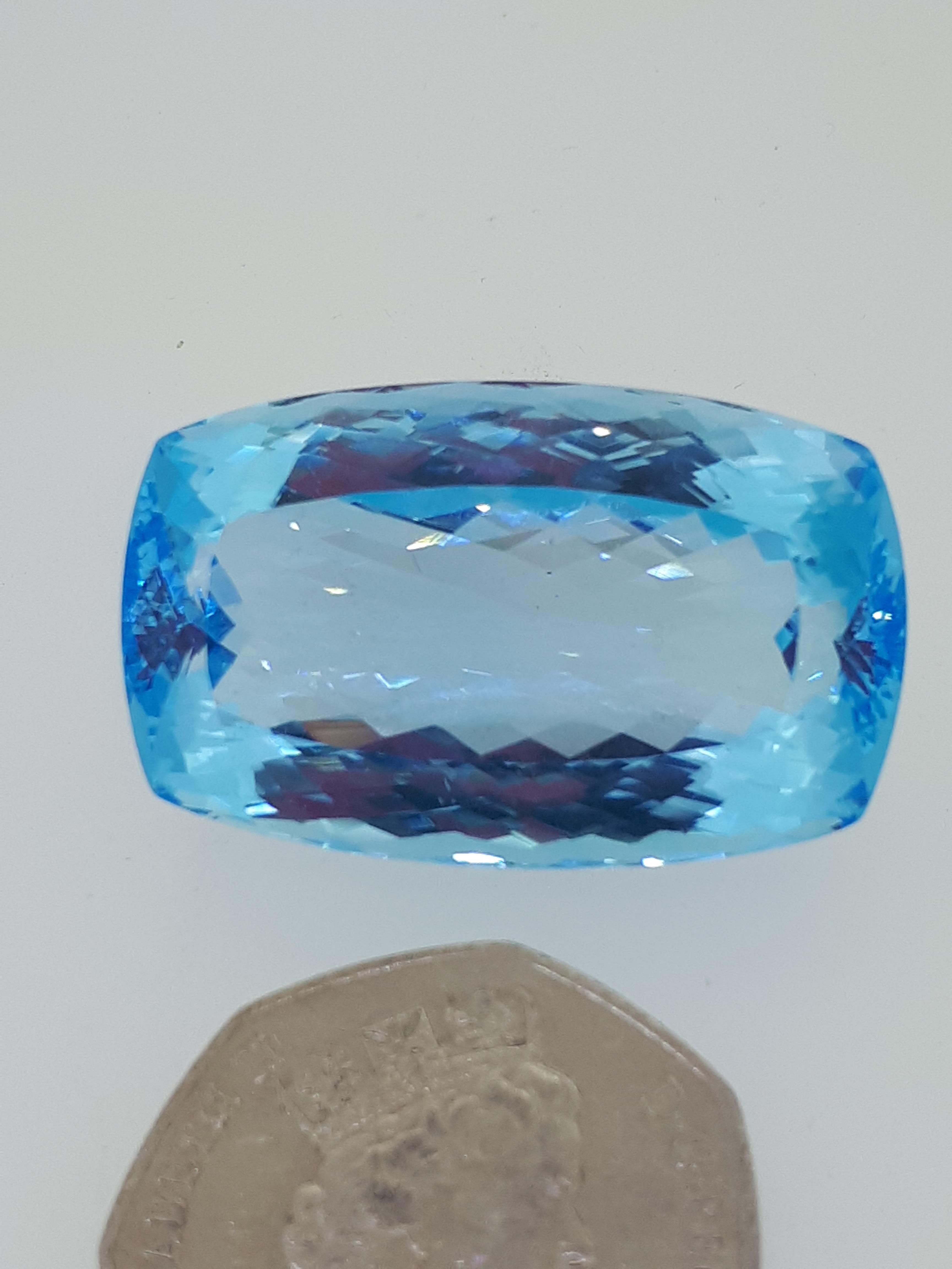 95 ct Loose Blue Topaz Gemstone - Image 11 of 11