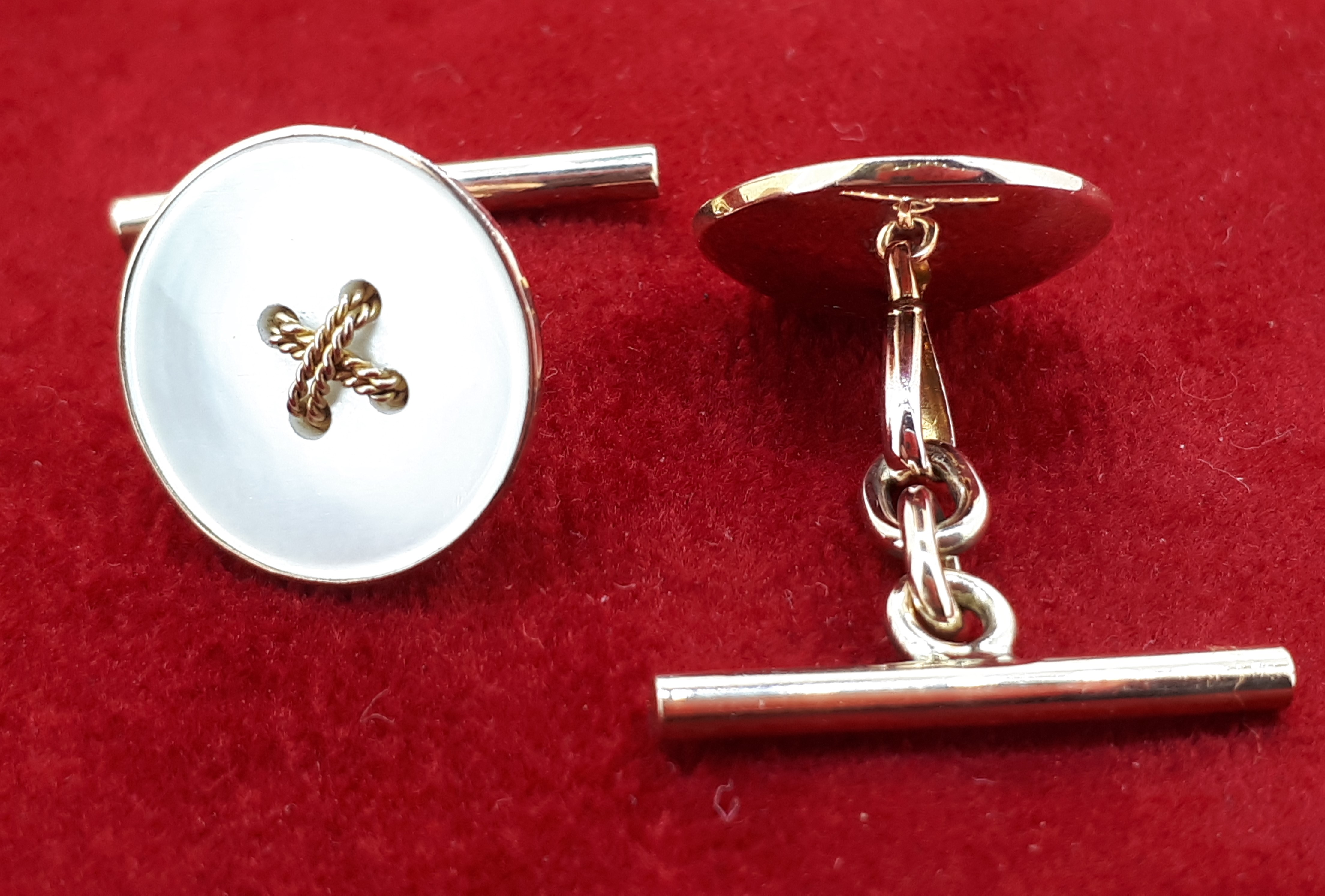 Vintage 9ct (375) Rose Gold Mother of Pearl Button Cufflinks on Chain Fittings - Image 4 of 8