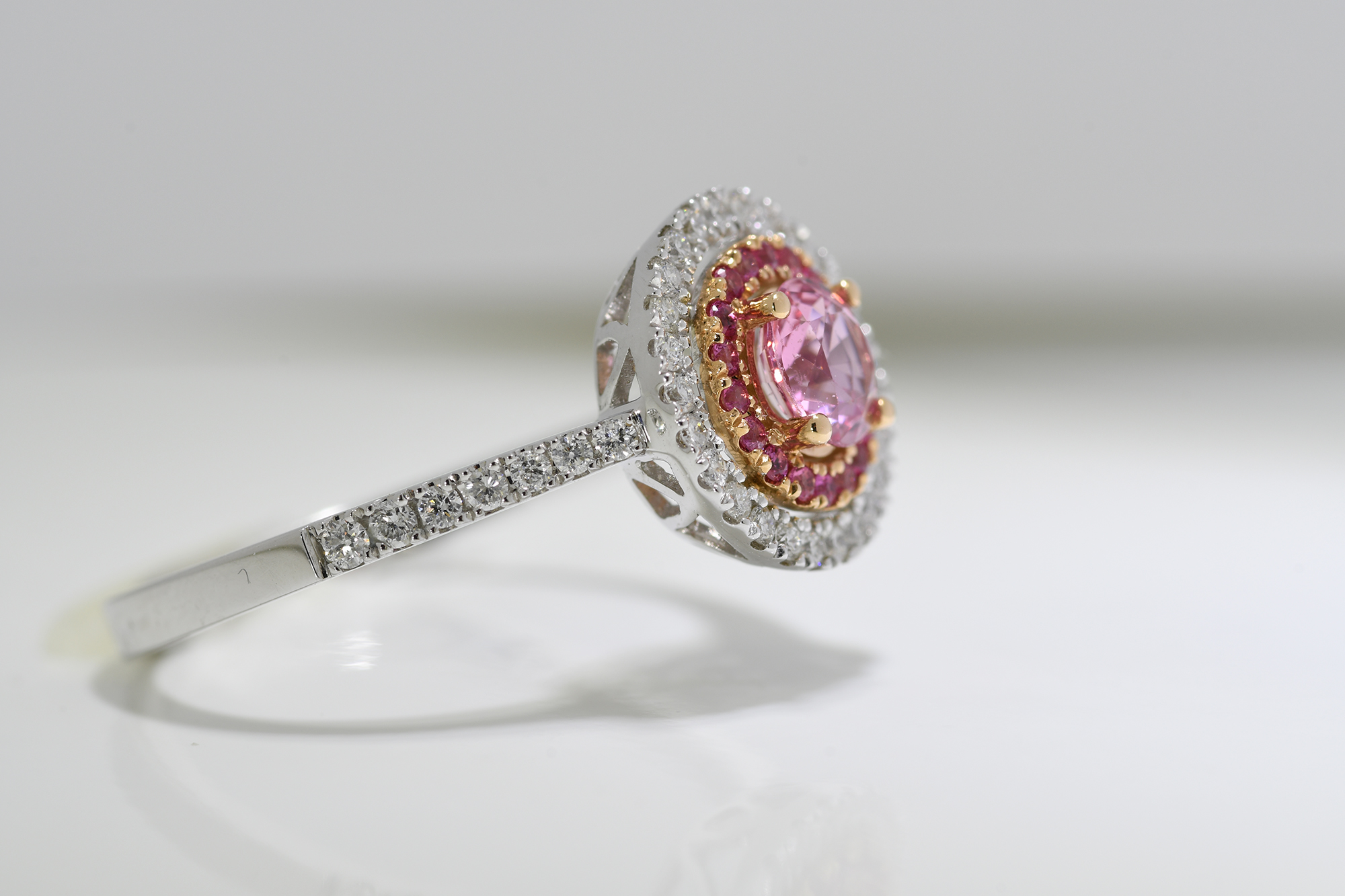 Pink Sapphire & Diamond Ring - Image 2 of 4