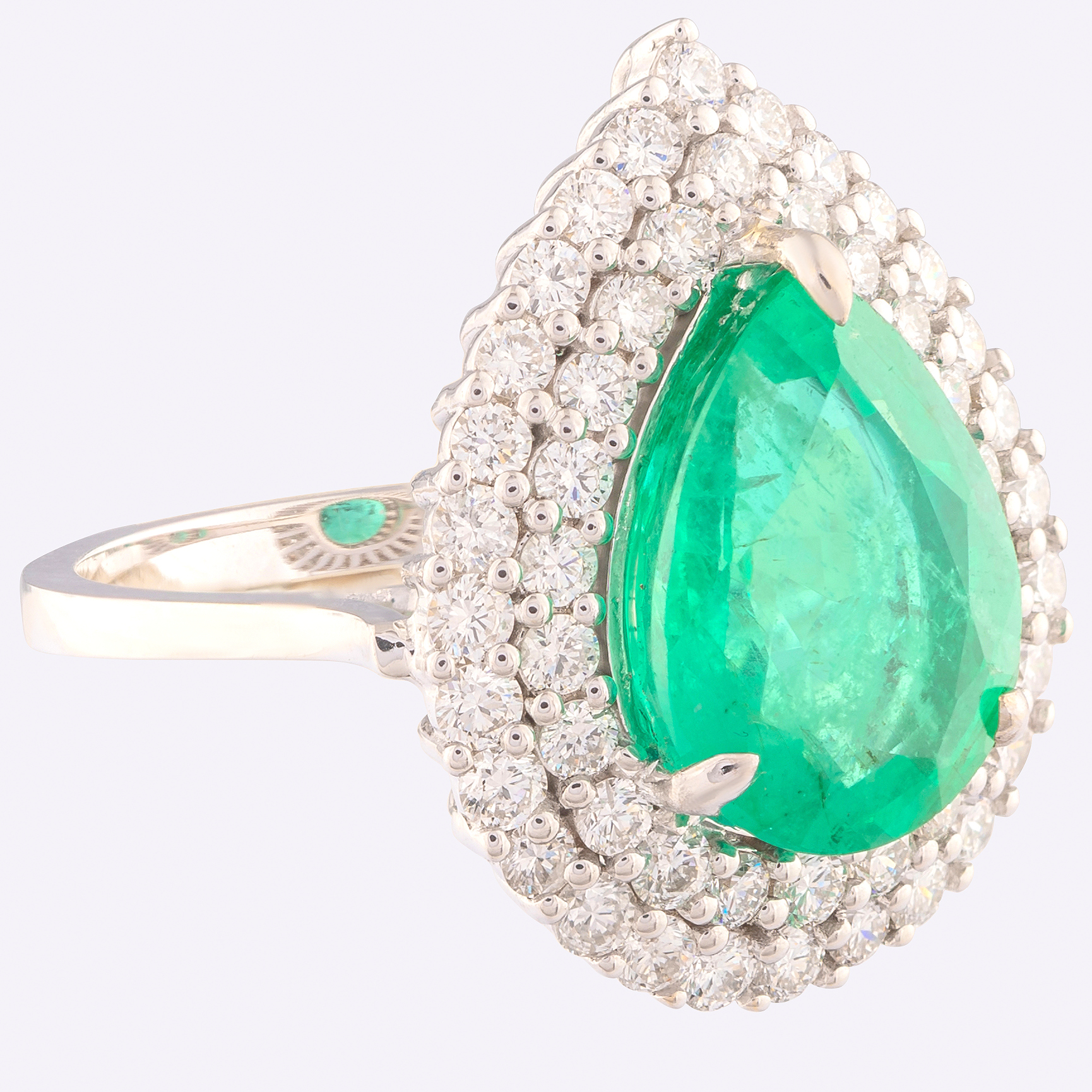 14K White Gold Cluster Ring 4,70 ct Natural Emerald - 1,40 ct Diamond - Image 3 of 4