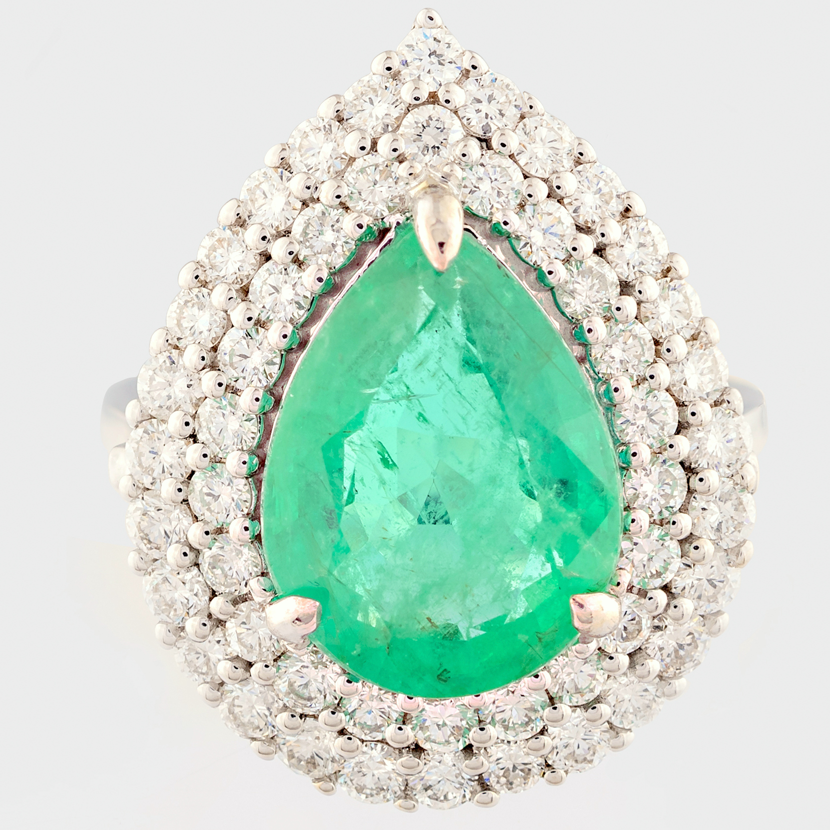 14K White Gold Cluster Ring 4,70 ct Natural Emerald - 1,40 ct Diamond - Image 2 of 4