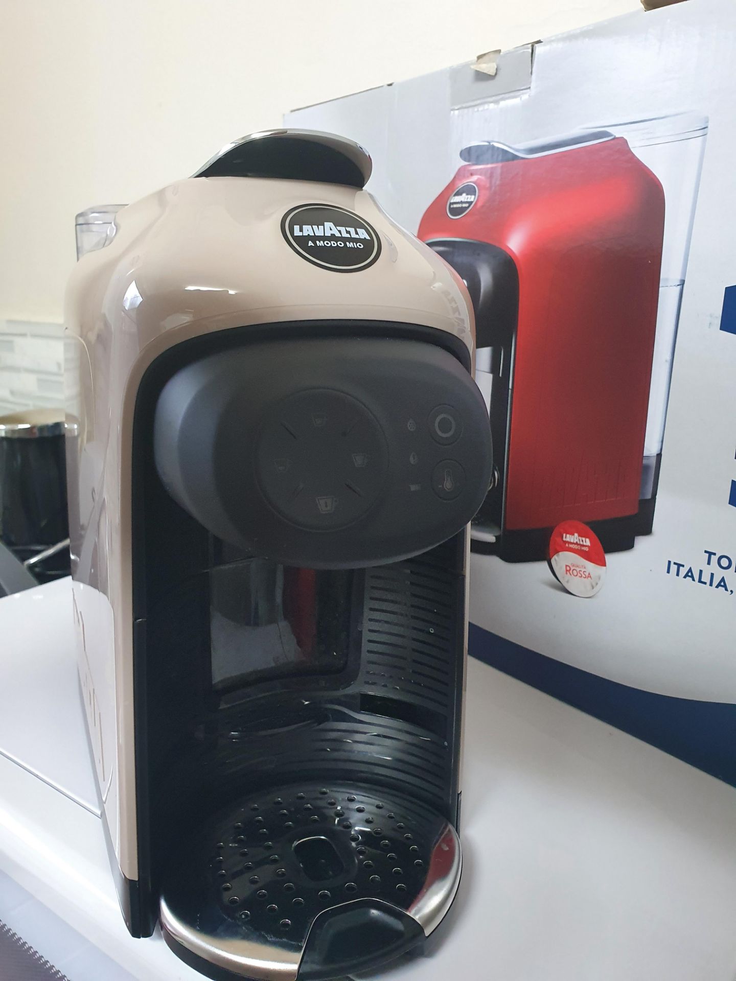 Lavazza 18000279 Idola Greige Coffee Machine RRP £149.99