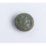 Kupfermünze (Sizilien, Timoleon, um 344 - 336 v. Chr.), Persephonekopf, Rs.: stoßender<b