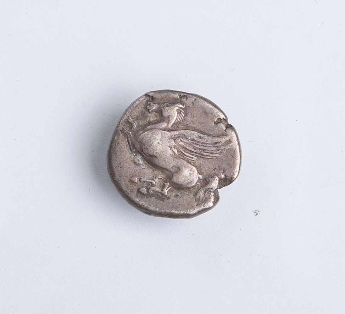 Silberstater (Akarnania, Thyrreion, um 350 - 300 v. Chr.), Athenakopf, Rs.: Pegasus, Dm. - Bild 2 aus 2