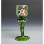 Weinrömer (19. Jahrhundert), waldgrünes Glas, flacher Teller m. gerilltem Mittelfuß, Kuppa<br
