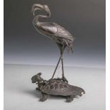 Unbekannter Künstler (wohl China), Figurengruppe-auf einer Schildkröte stehender Kranich,<b