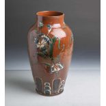 Jugendstil-Keramikvase (Unterbodenpressmarke P.A.W./Paul u. Anna Wranitzky,