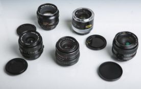 Konvolut von 5 Kameraobjektiven, bestehend aus: 1x Carl Zeiss (DDR), electric MC FLEKTOGON