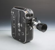 Filmkamera "Movicon" von C. Zeiss Jena, 16 mm, Optik: "Sonnar" von Zeiss, 1:4/75 mm.