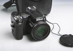 Kamera "Nikon Coolpix 5700", 5.0 Megapixels, Optik: 8x Zoom Nikkor ED, Nr. 4043053, m.