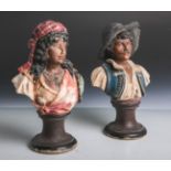 2 Figurenbüsten (wohl Italien, um 1900), Terracotta, Darstellung einer Spanierin u. eines