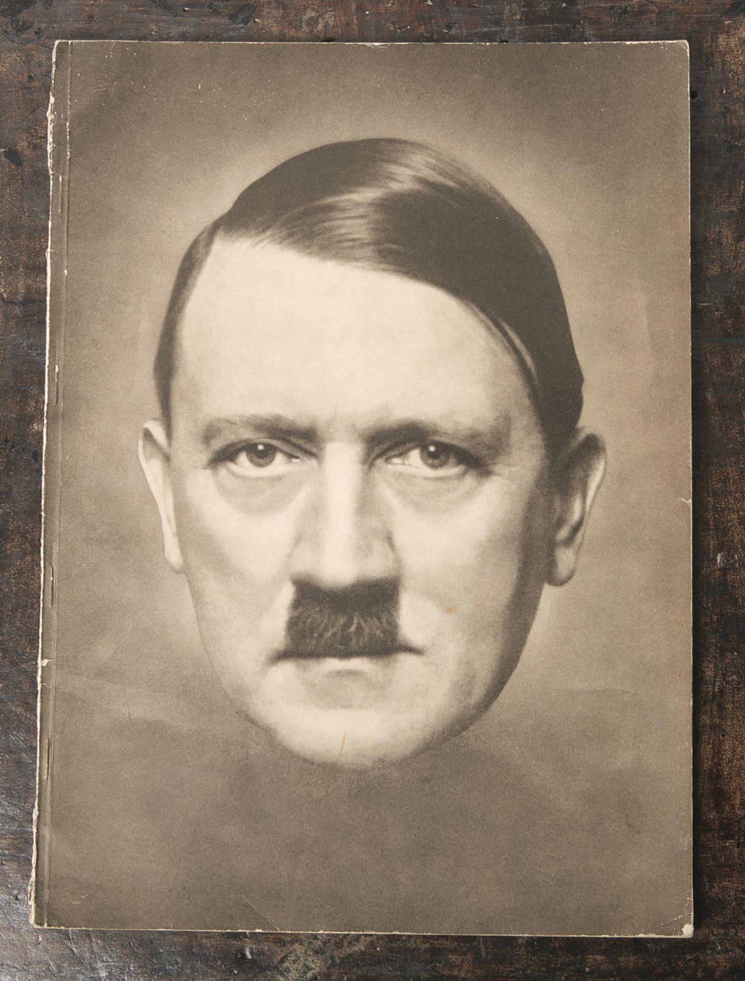 "Illustrierter Beobachter-Adolf Hitler: Ein Mann und sein Volk", Verlag Franz Eher Nachf.,