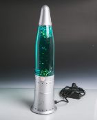 Elektrische Tischlampe "Space Ace", sog. Plasmalampe in Form einer Rakete, H. ca. 42 cm.