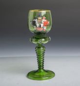 Weinrömer (19. Jahrhundert), waldgrünes Glas, flacher Teller m. gerilltem Mittelfuß, Kuppa