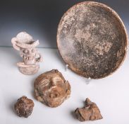 Konvolut von präkolumbianischen Ausgrabungen, 5 Teile, bestehend aus: 1x Schale (Dm. ca.