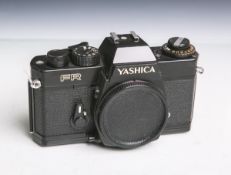 Kameragehäuse "Yashica FR", Gehäusenr. 70405984.