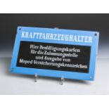 Altes Emailschild "Kraftfahrzeughalter-Hier Bestätigungskarten für die Zulassungsstelle