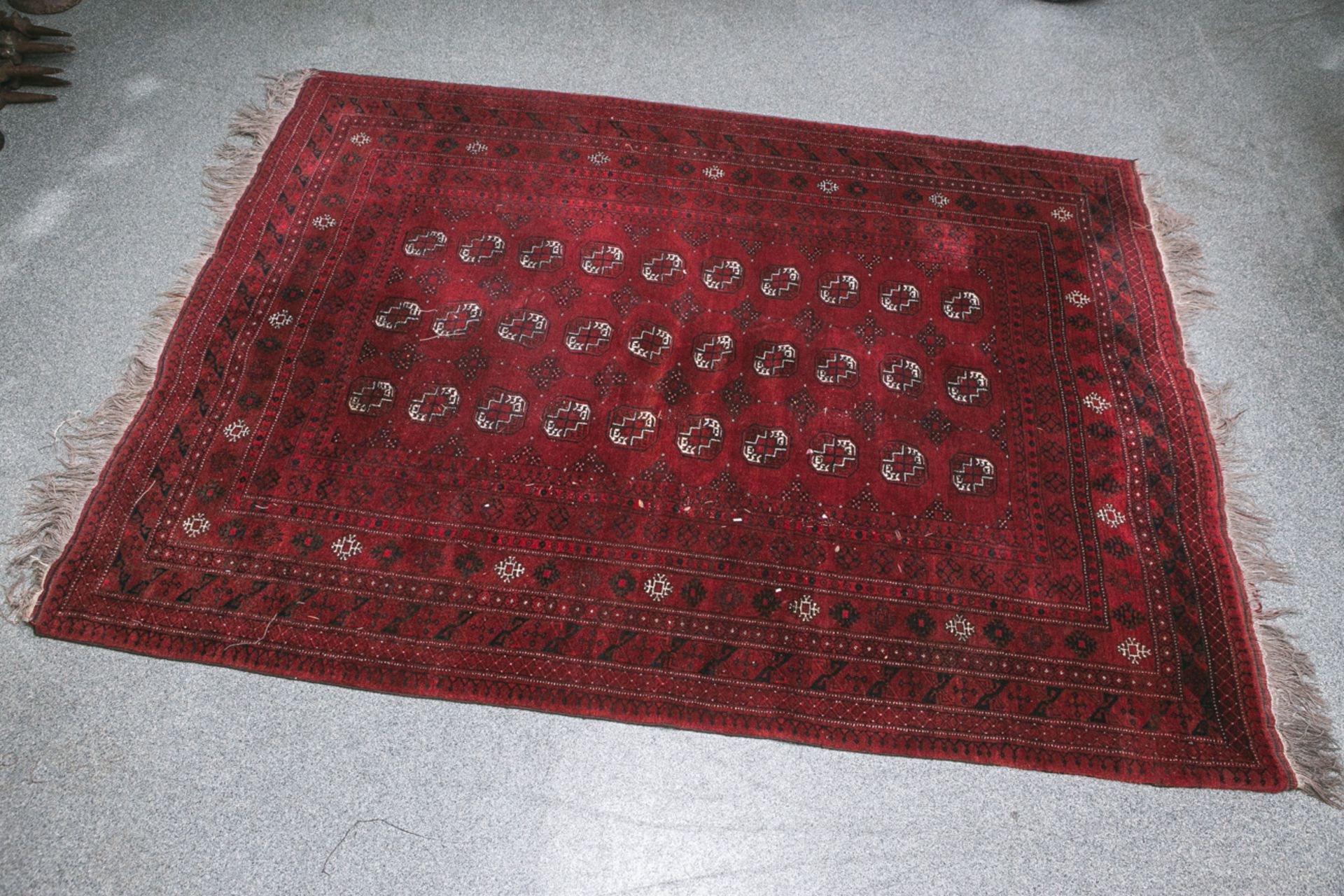 Antiker Teppich (Afghanistan, ca. 80-100 Jahre alt), ca. 3 x 2,20 m. Altersgem.