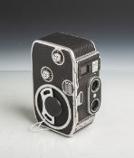 Filmkamera "Bolex B8" von Bolex Paillard (Schweiz, Baujahr 1958 - 1961), ohne Objektive.