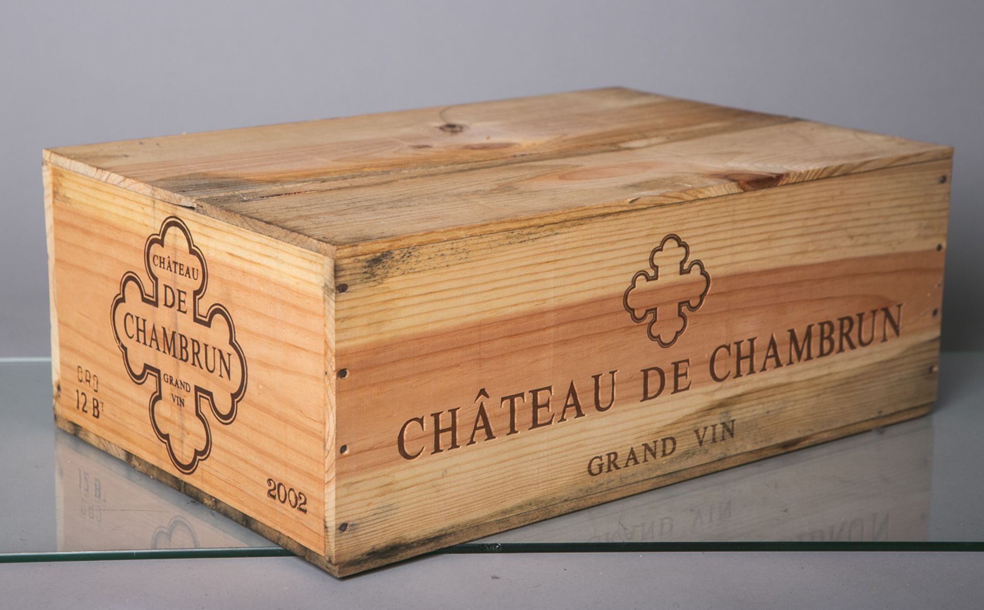 12 Flaschen von Chateau de Chambrun Grand-vin (2002), Rotwein, je 0,75 L, in orig.Holzbox. Im