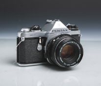 Pentax-Kamera (Japan), Modell "ME", Asahi, SMC Pentax-M 1:2 50 mm, 5863001 (Asahi Opt.