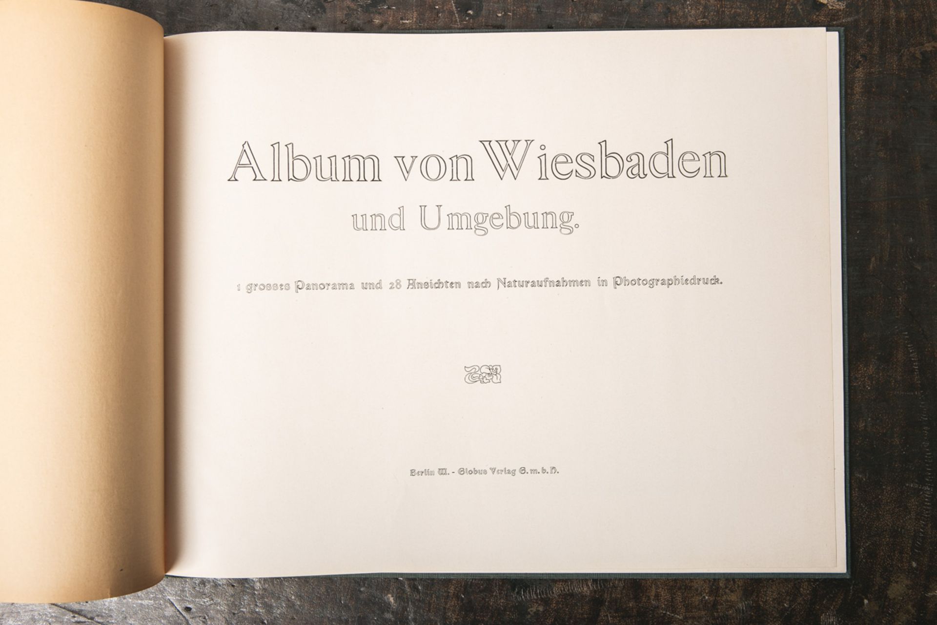 "Album von Wiesbaden und Umgebung", 1 großes Panorama und 28 Ansichten nach Naturaufnahmen - Image 2 of 2