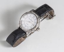 Damenautomatikuhr, Carl F. Bucherer, Edelstahl mit schwarzem Lederarmband, Lünette mit 52